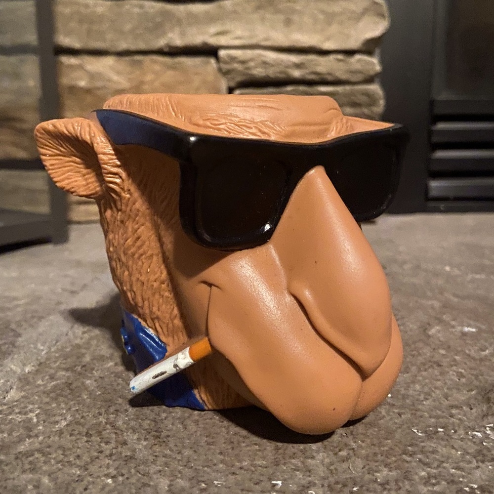 Vintage Joe Cool can koozie Camel